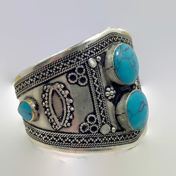Kuchi Bracelet, Middle Eastern, Vintage Bracelet, Turquoise, Silver Wide Cuff - Picture 4 of 5